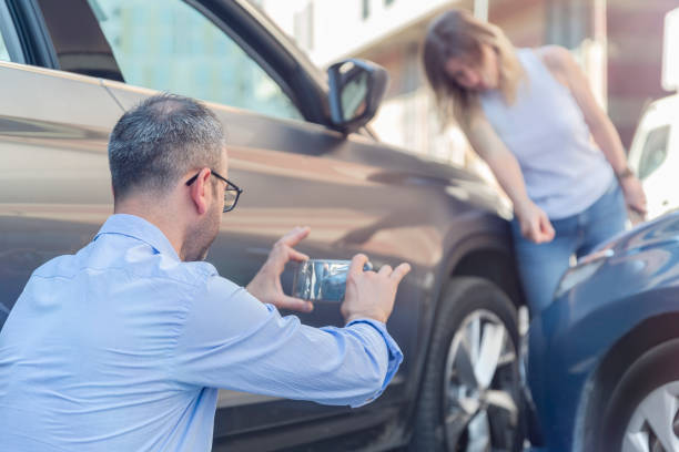 Professional Commercial Auto Insurance technician working in Englewood, TN